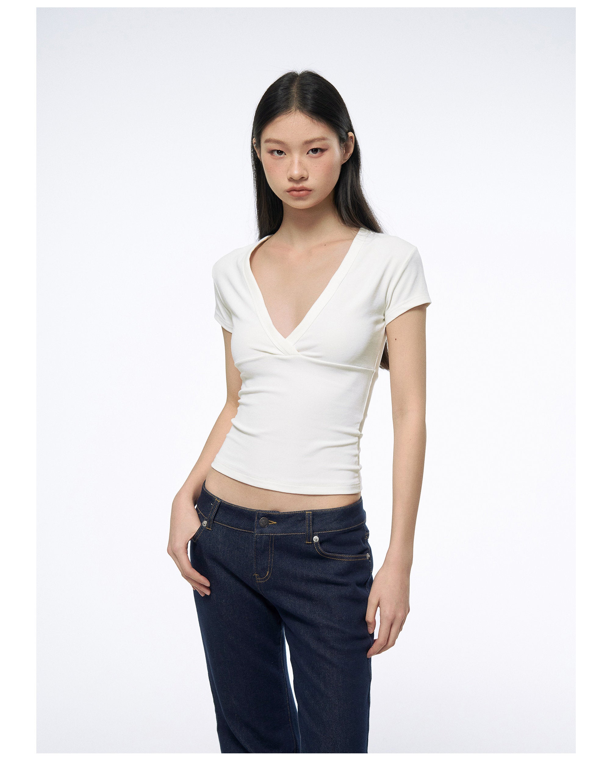 HeyHenry Women's Deep V-Neck Fitted Short Sleeve T-Shirt