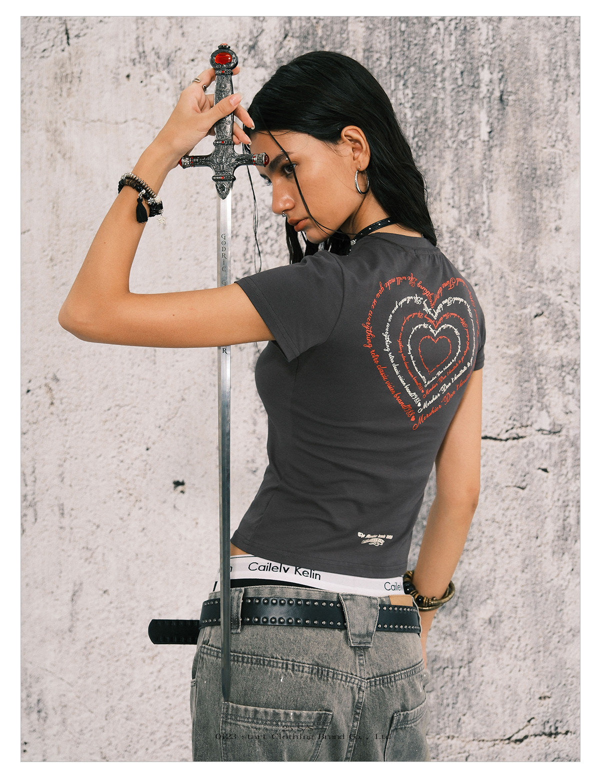 Women's Heart Graffiti Slim Fit Graphic T-Shirt