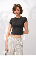Our Stage High Elasticity Skin friendly Soft and Sticky Classic Small Round Neck Slimming, Meat Covering, Exposed Umbilical Shoulder Summer Short sleeved T-shirt