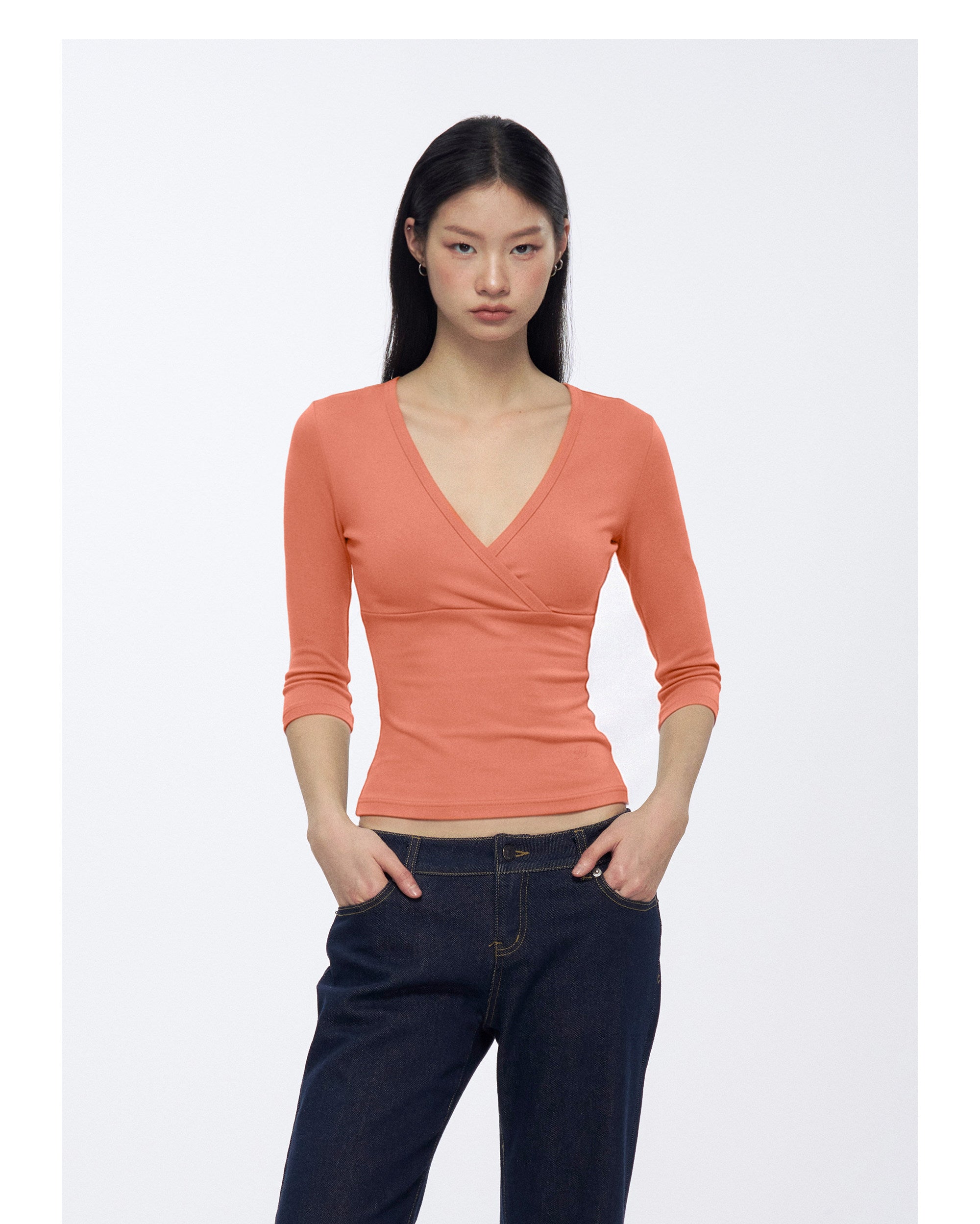 HeyHenry Women's Deep V-Neck Fitted Short Sleeve T-Shirt