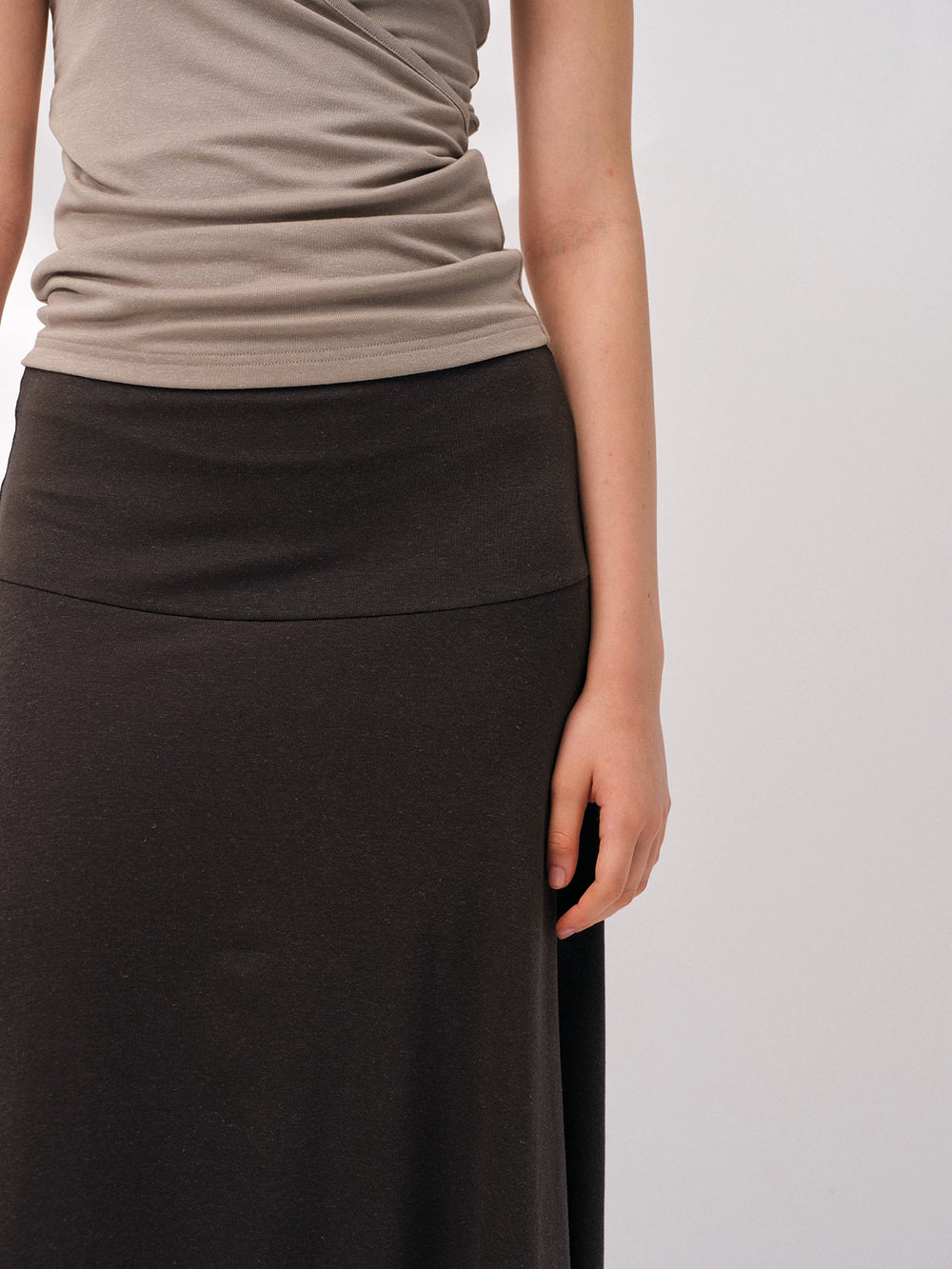 Our Stage Lyocell High Elasticity Breathable Low Waist Basic Folded Close fitting Flesh Covering Versatile Tencel Stretch Half Skirt