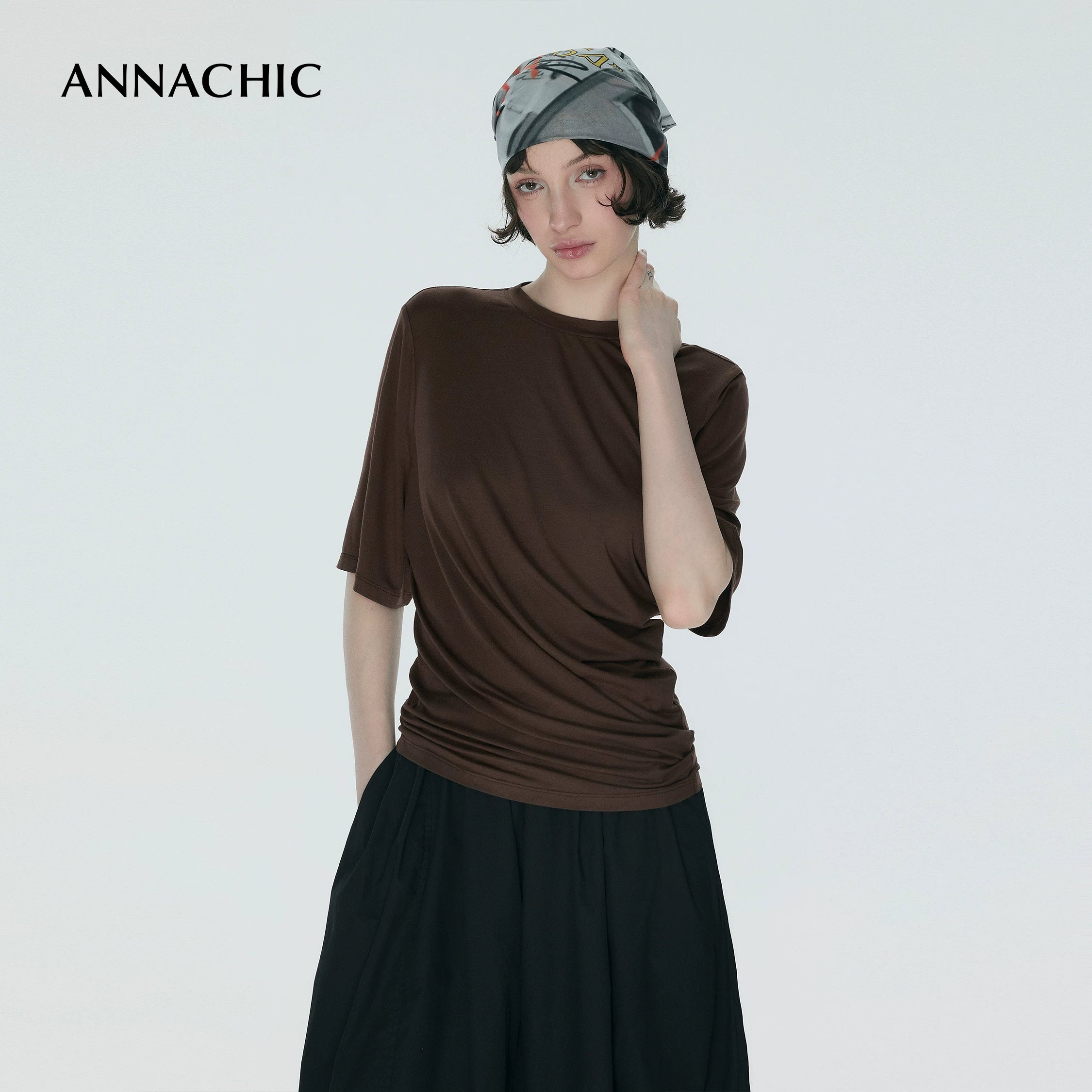 ANNASHIC Relaxation Game _ White Asymmetric Wrinkle Design Short Sleeve T-shirt for Women Summer Air Feel Skin friendly Top