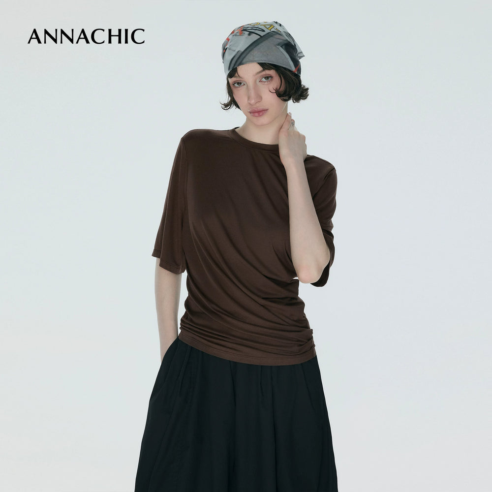 ANNASHIC Relaxation Game _ White Asymmetric Wrinkle Design Short Sleeve T-shirt for Women Summer Air Feel Skin friendly Top