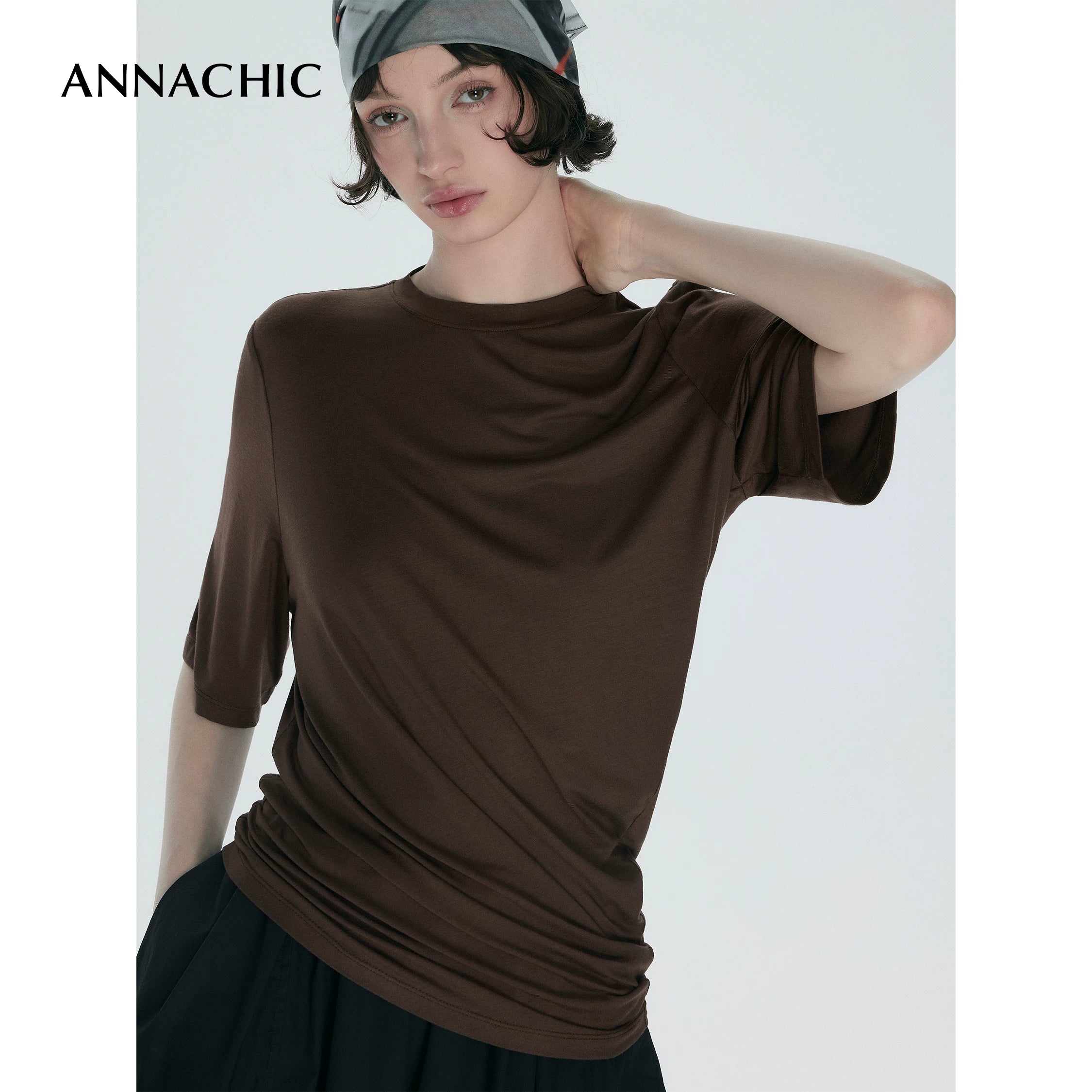 ANNASHIC Relaxation Game _ White Asymmetric Wrinkle Design Short Sleeve T-shirt for Women Summer Air Feel Skin friendly Top